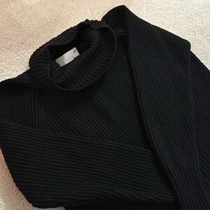 Aritzia Wilfred Free Lin Sweater 100% Merino Wool Black Sz XS Made in Italy